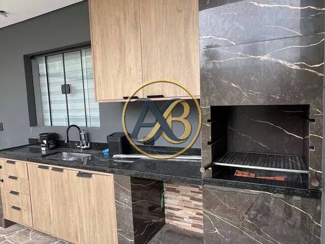 Casa para Venda em Santana de Parnaíba - 3
