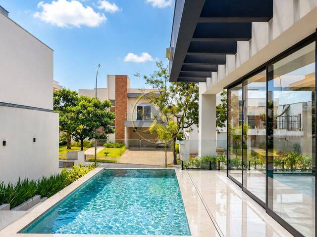 #121 - Casa para Venda em Santana de Parnaíba - SP
